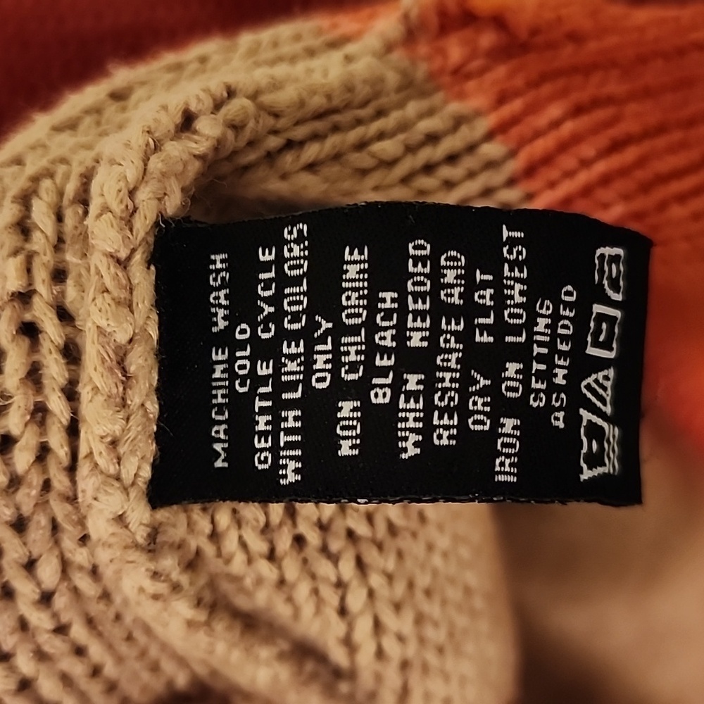 Sweater - Picture 4 of 4
